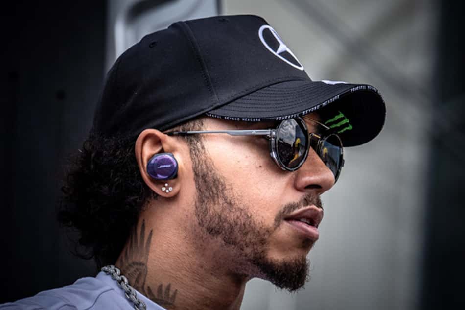 Hamilton admite ser "muito chocante" que o GP da Austrália siga em frente