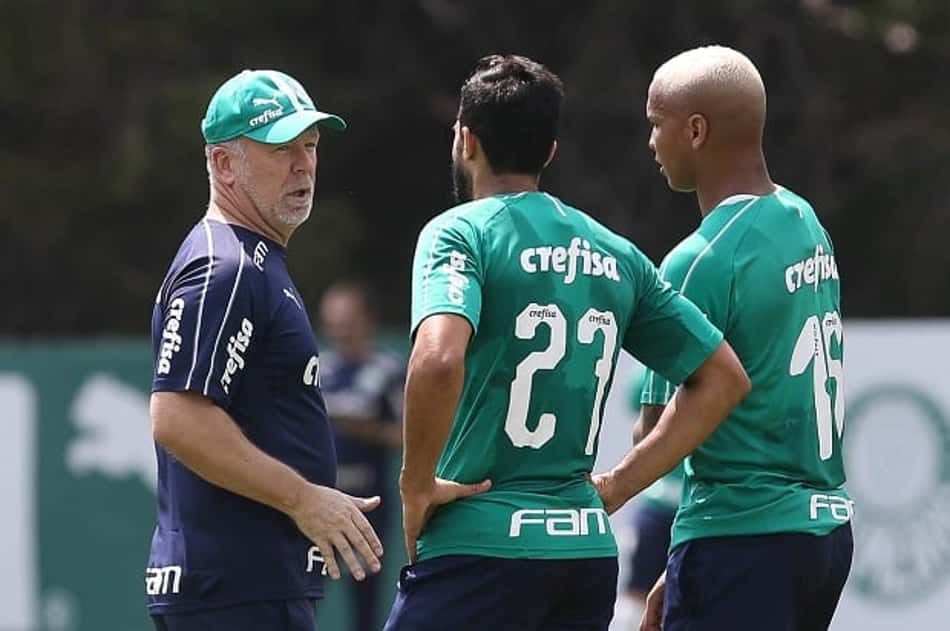 Mano, Dourado e Deyverson