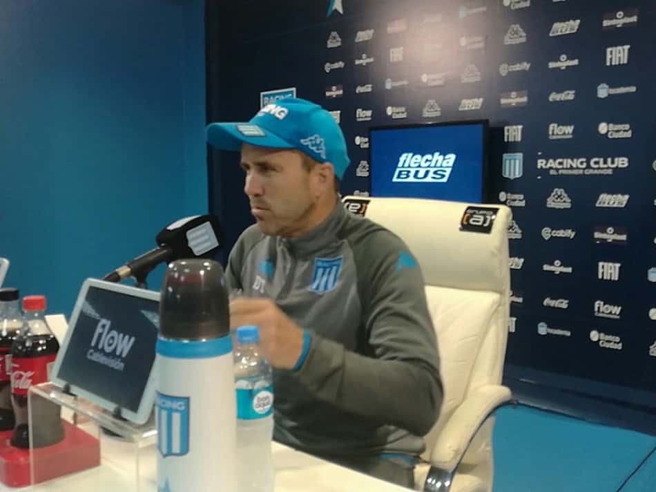 Eduardo Coudet se agrada com proposta, mas não deixará o Racing agora