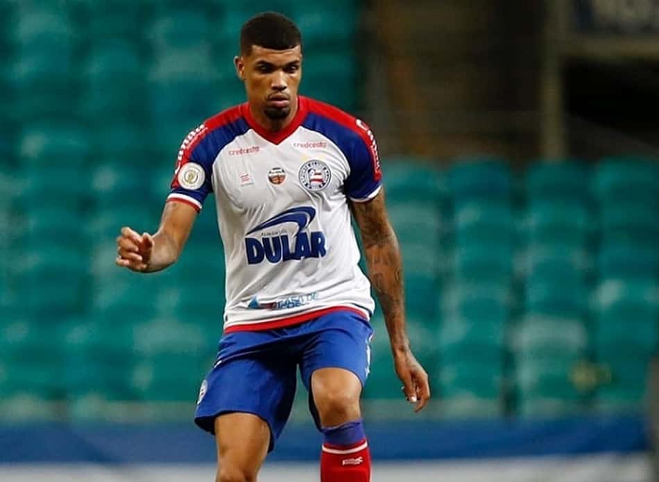 Palmeiras vende 20% ao Bahia e segue com 50% do zagueiro Juninho