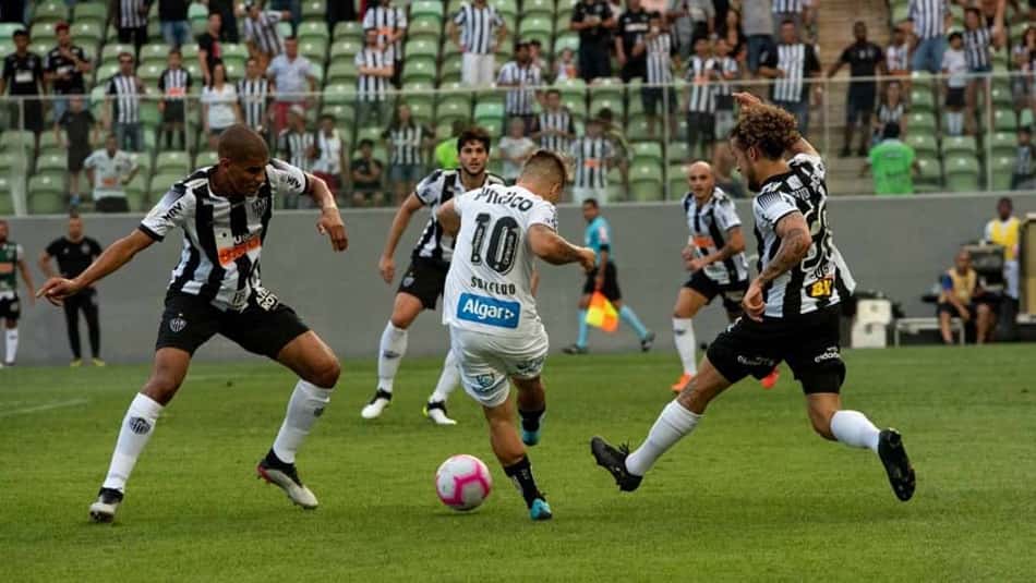 Santos peca na criatividade e perde para o Atlético-MG no Independência