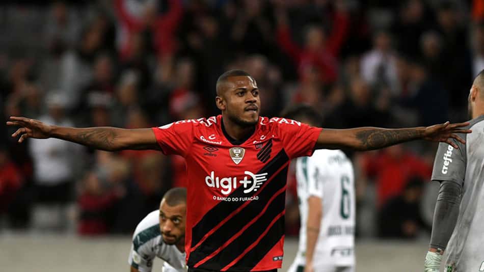 Na Arena da Baixada, Athletico joga contra retrospecto ruim em duelos com o Palmeiras