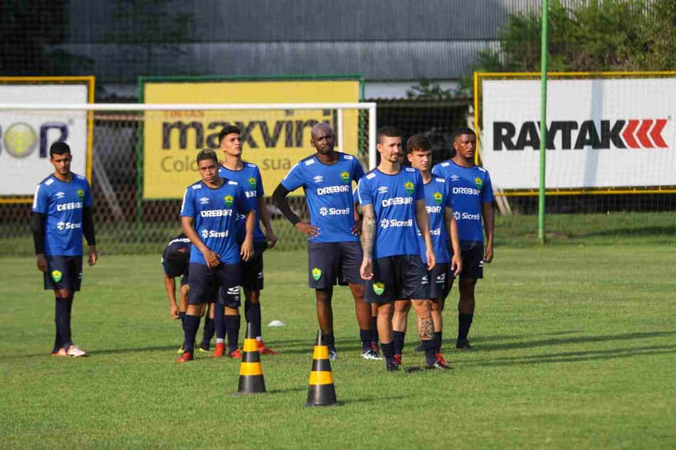 Elenco do Cuiabá quer sequência positiva na Série B sonhando com G4
