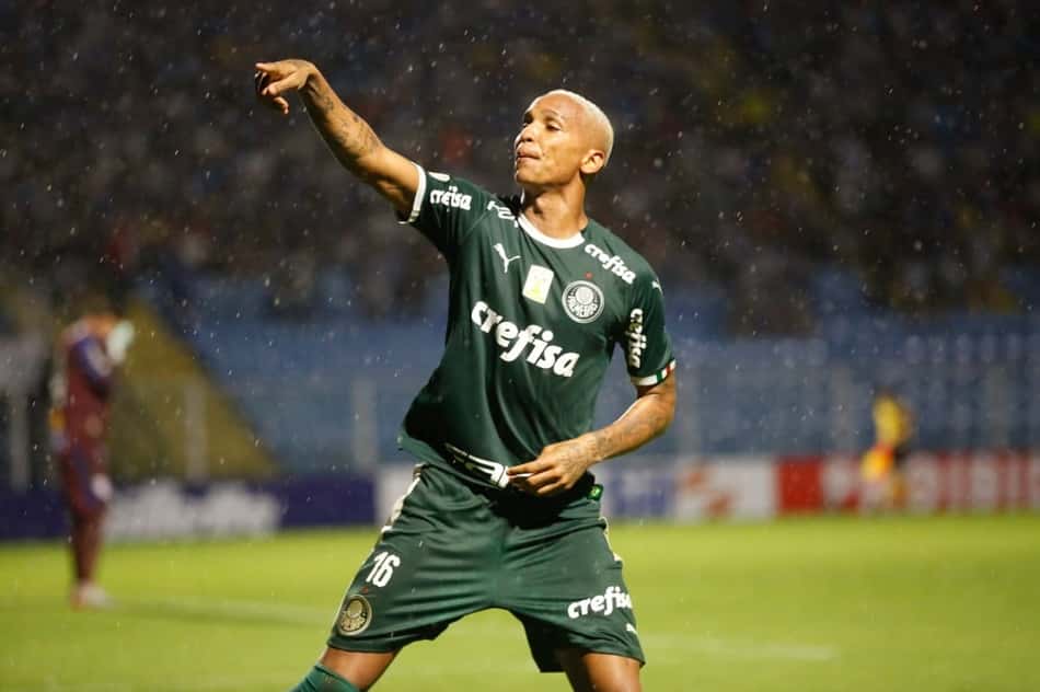 Edmundo não acredita em retorno de Deyverson ao Palmeiras: 'O ciclo dele se encerrou'