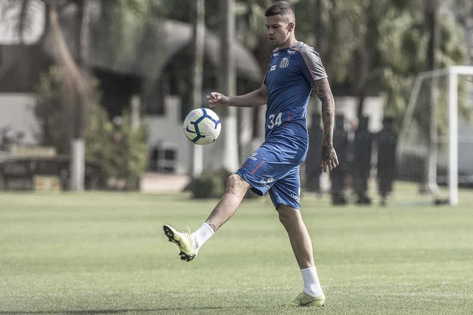 Com brilho nos olhos, Jobson revela papo com Jesualdo e diz: 'Santos terá um torcedor em campo'