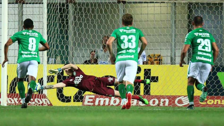 Galo vai de briga pelo G4 a risco real de entrar na zona do rebaixamento
