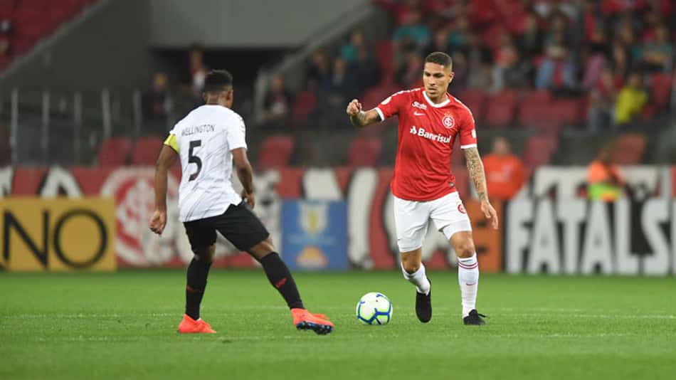 Em jogo movimentado, Internacional e Athletico-PR ficam no empate