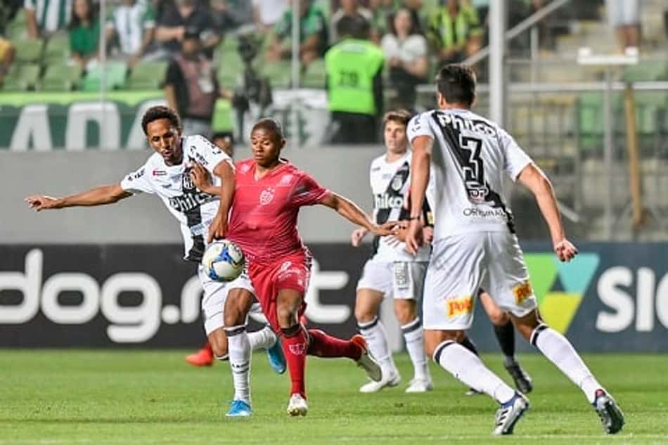 América-MG perde pênalti e a chance de entrar no G4 ao empatar com a Ponte Preta no Independência