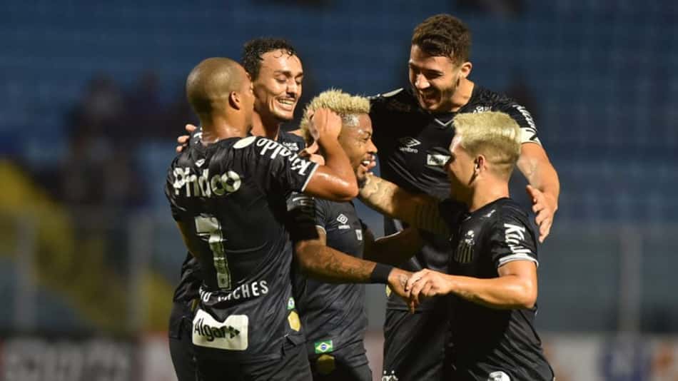 Santos não perde do Avaí há 12 anos