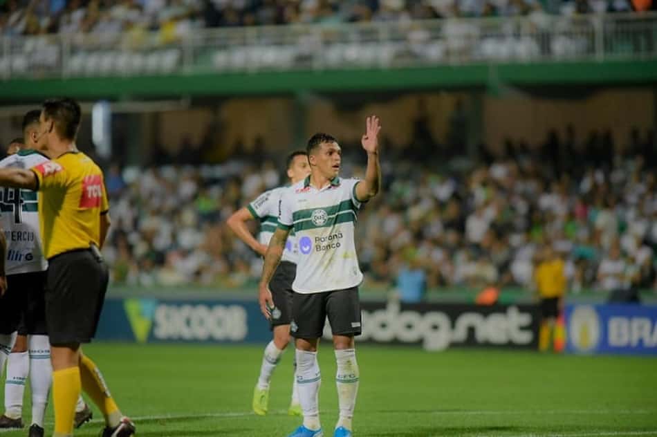 Robson quer Coritiba ligado para evitar tropeço diante do Toledo