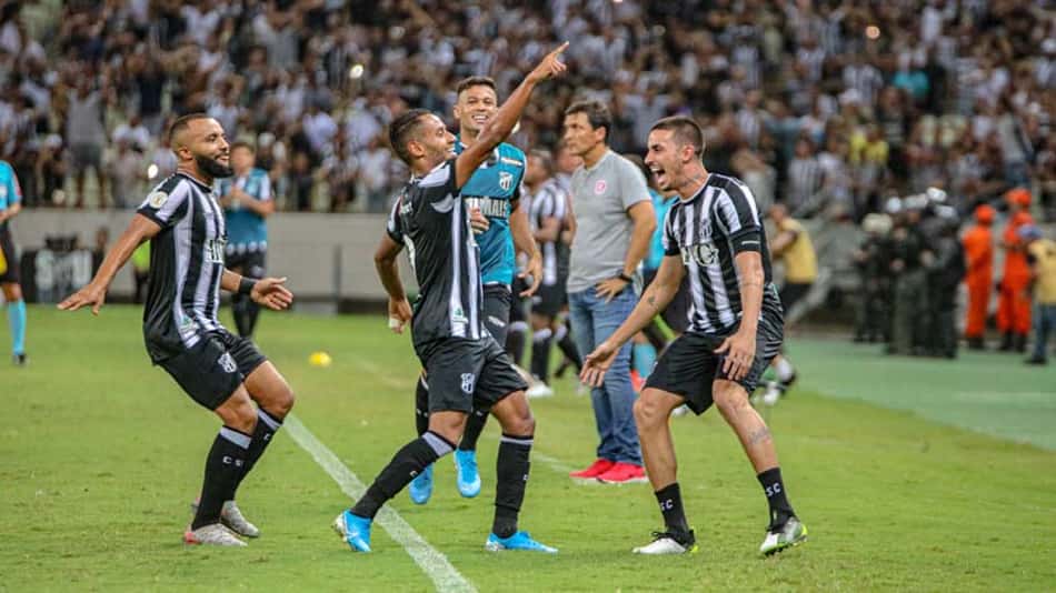 Adilson Batista exalta o comportamento do Ceará diante do Inter