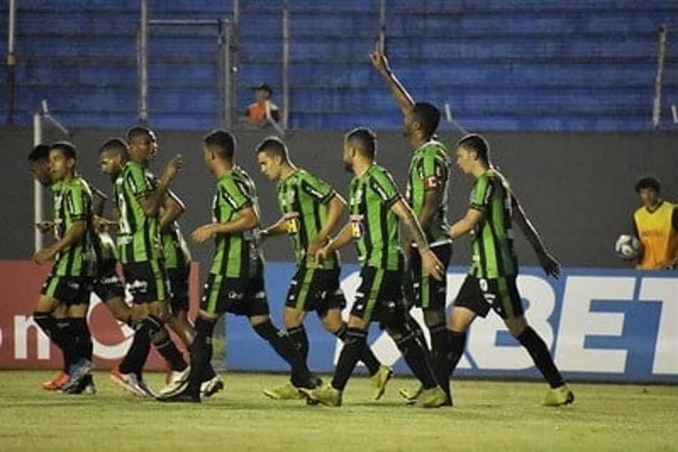 A vitória foi muito importante e manteve o Coelho com chances de subir para a Série A em 2020