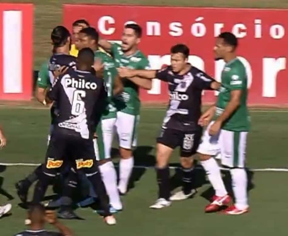 Em Derby movimentado, Guarani e Ponte não saem do zero no Brinco de Ouro