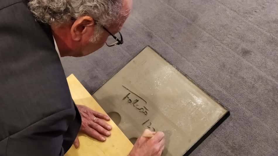 Paulo Roberto Falcão é premiado como 'lenda do futebol mundial' e recebe homenagem em Mônaco