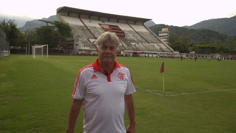 Chiquinho Carioca, campeão da Libertadores pelo Fla, faz alerta para a final: 'Tem que entrar para decidir'
