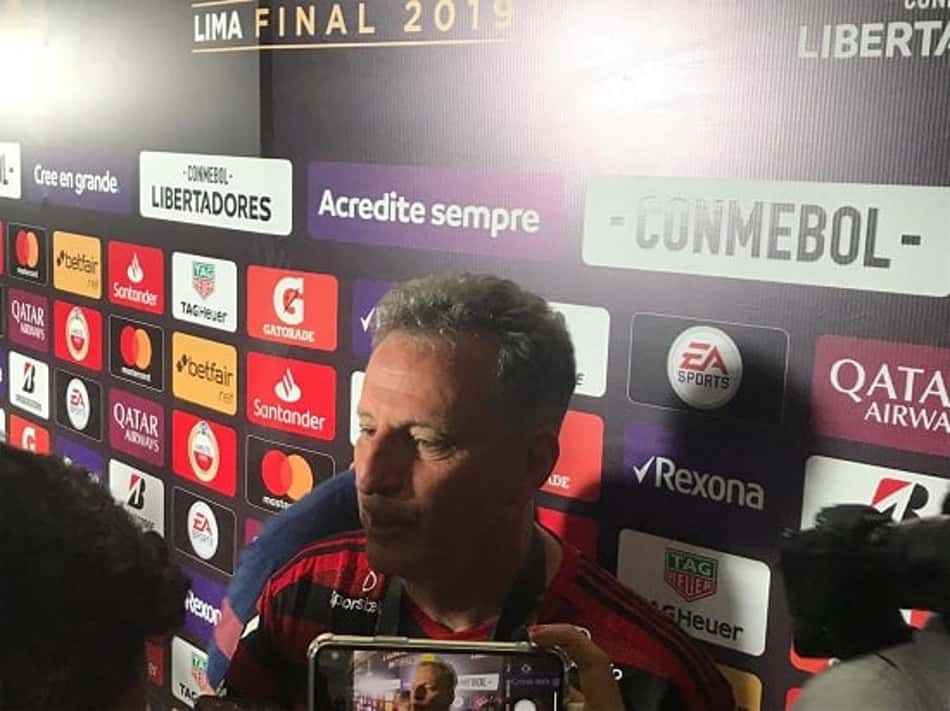 Landim celebra título e diz: 'Estamos resgatando o orgulho de milhões'