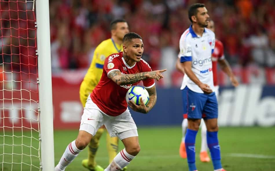 Paolo Guerrero deixa futuro em aberto no Internacional