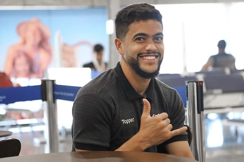 Felipe Baxola agradece sequência dada a ele por Adílson Batista