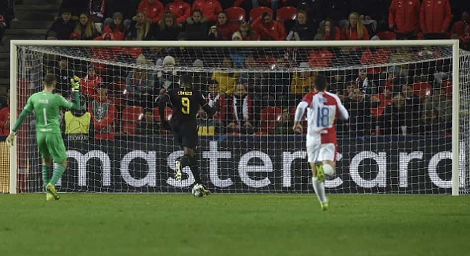 Lukaku brilha, cala torcida racista e Inter vence Slavia Praga fora de casa