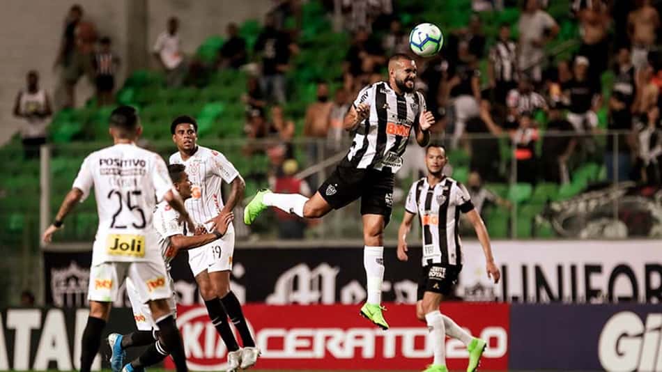 Mancini celebra Série A do Galo, mas não fala se ficará em 2020