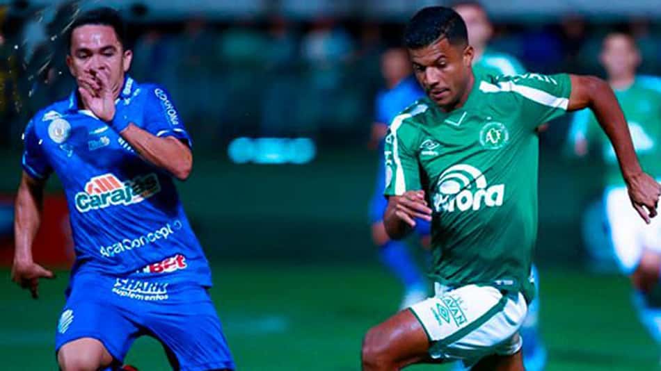 CBF oficializa o adiamento de Chapecoense x CSA pela Série B