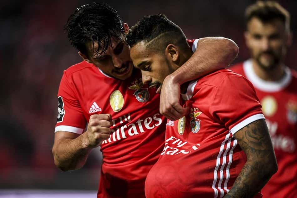 Brasileiro marca pela primeira vez, e Benfica goleia o Famalicão
