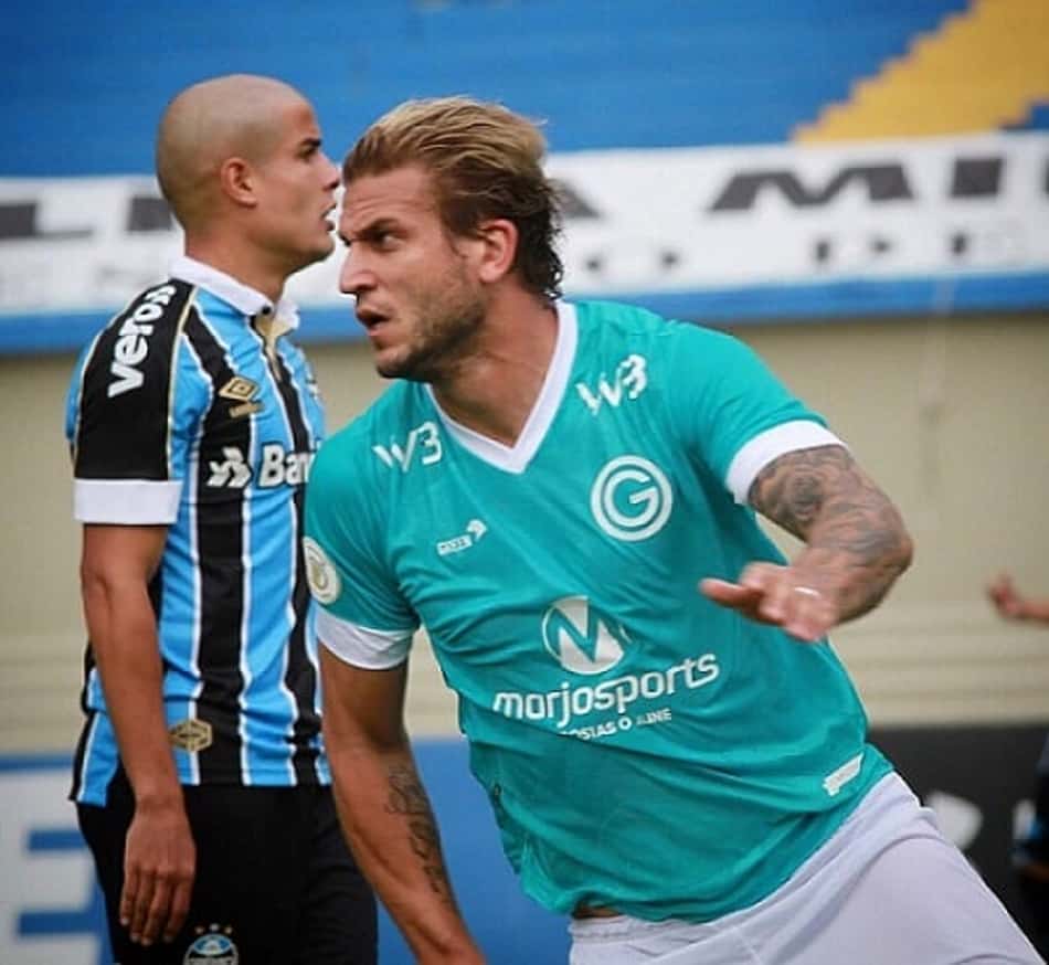 Diretoria do Goiás está otimista com renovação de Rafael Moura