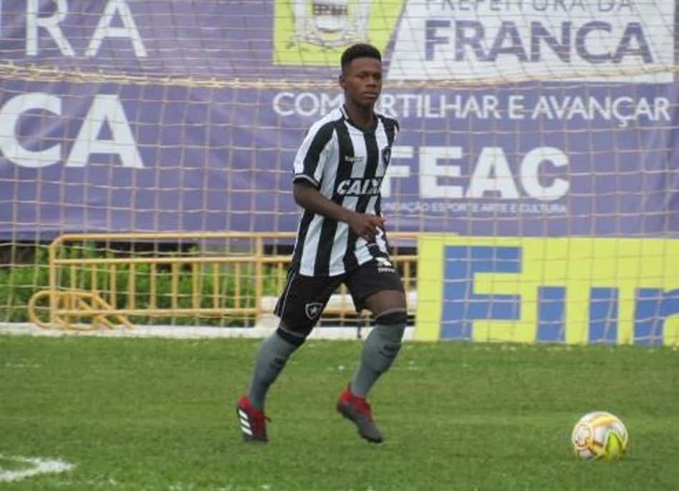 Michel base Botafogo