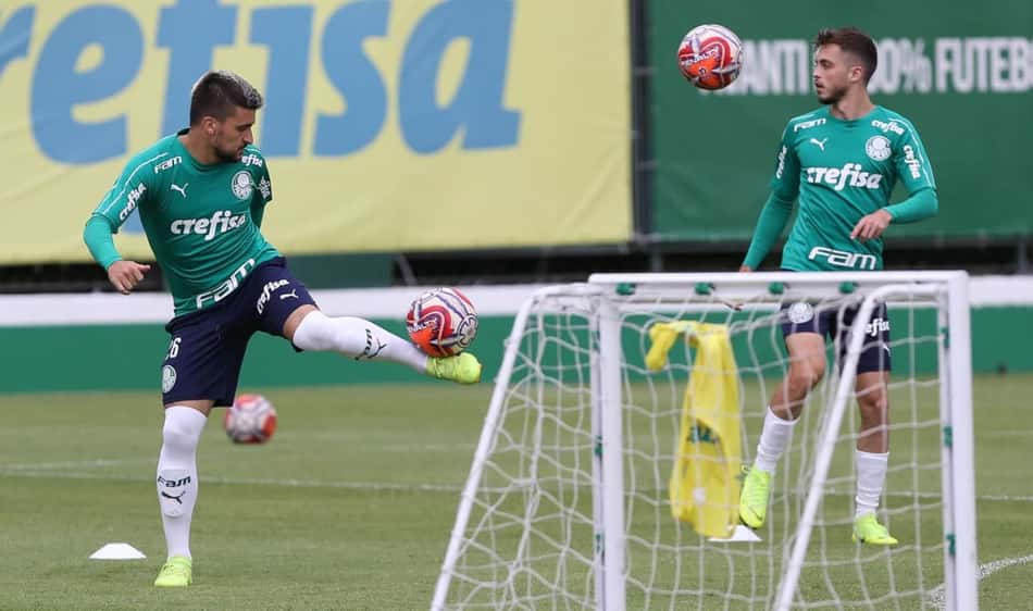 Decacampeão no Palmeiras, Hyoran confessa frustração com falta de oportunidades e avalia retorno
