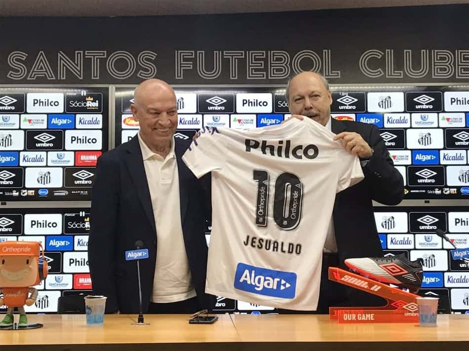 Peres diz que Jesualdo sabe que Santos necessita de um lateral; busca é no exterior