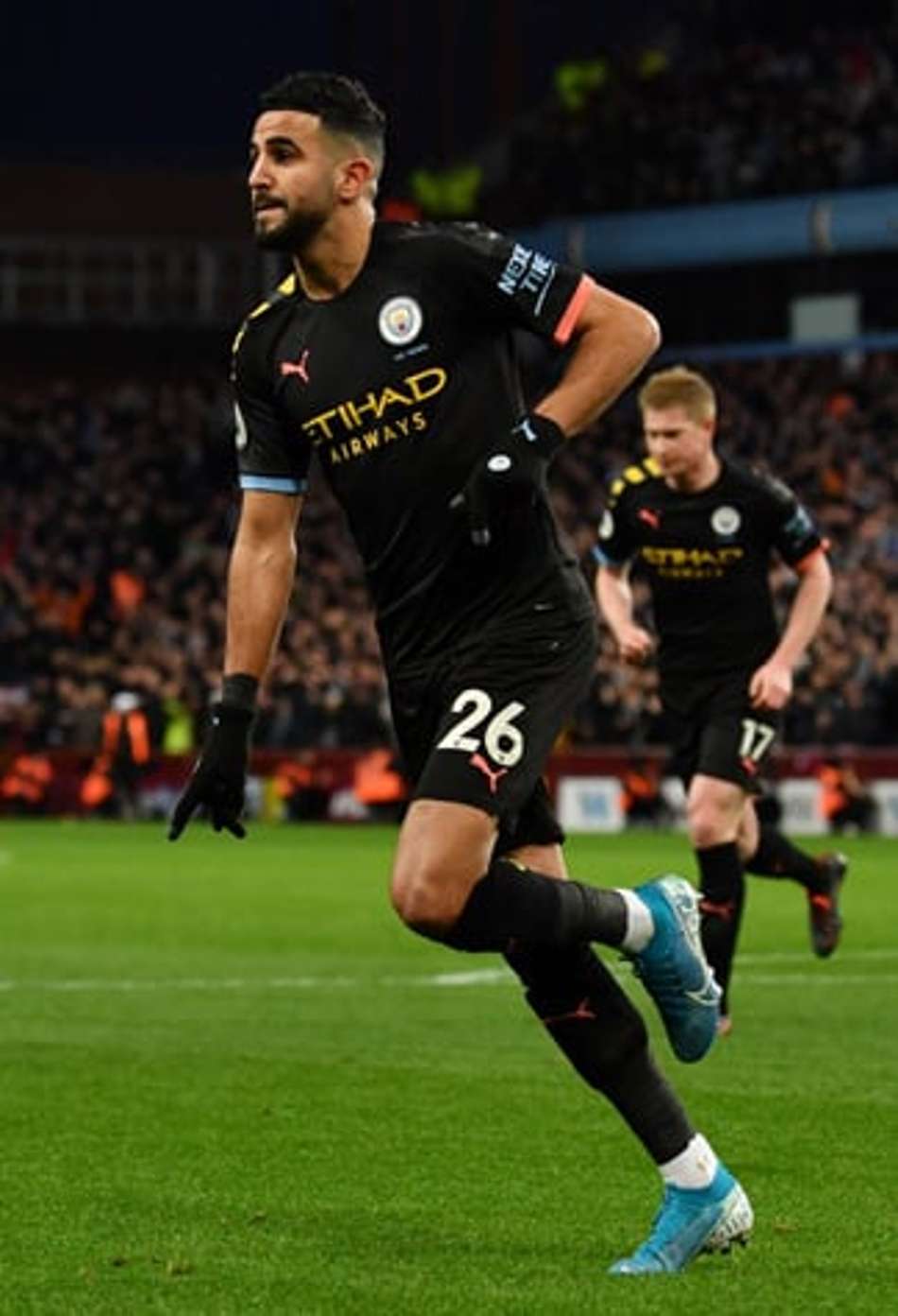 Manchester City rechaça chance de Mahrez ir para Paris Saint-Germain