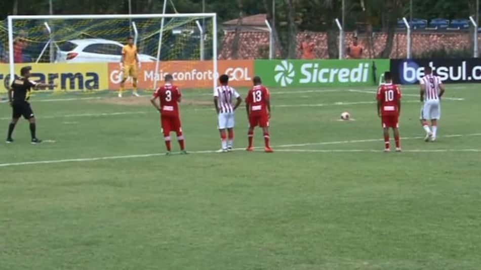 Com um a mais, CRB cai diante do Taboão da Serra e deixa a Copa SP