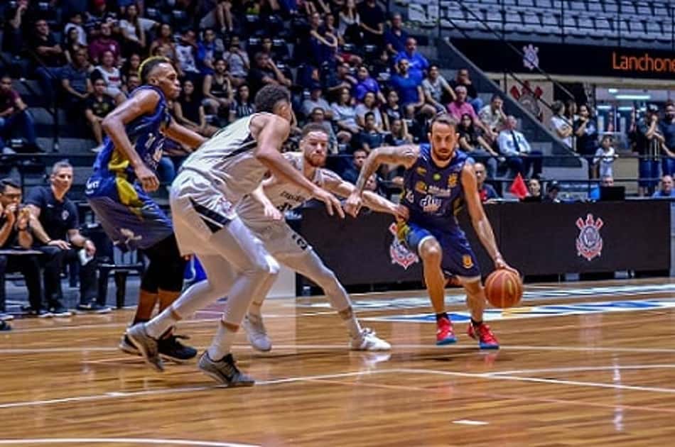 Corinthians bate o São José e encerra o jejum de vitórias pelo NBB