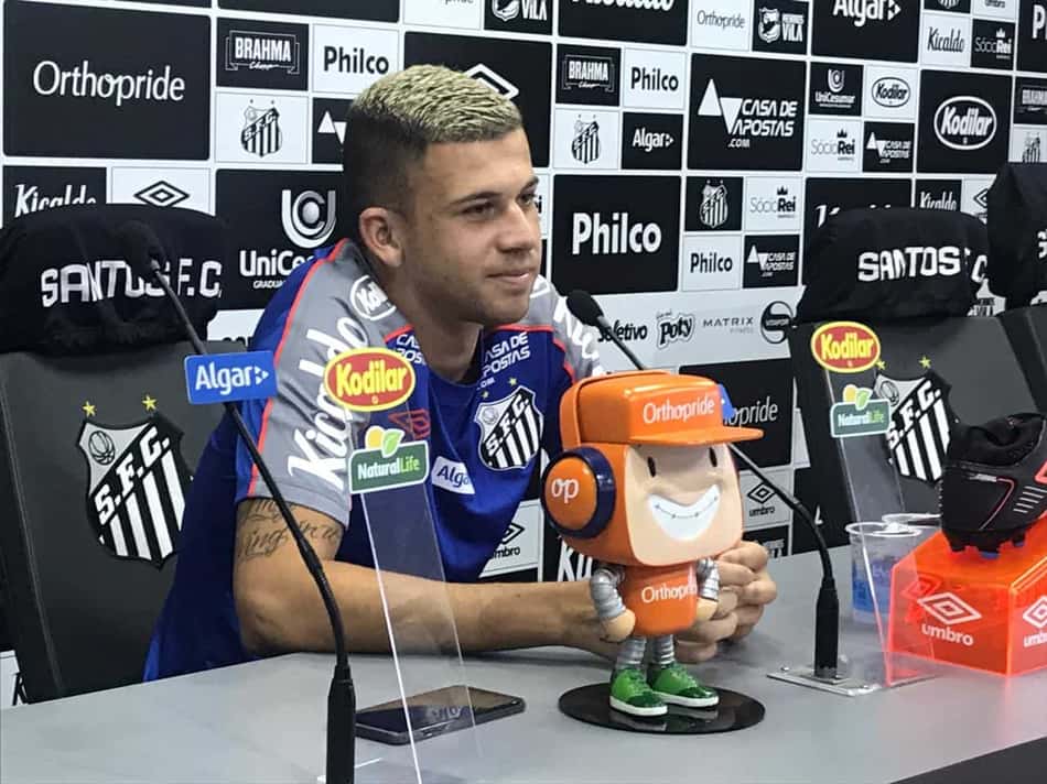 Jobson exalta Jesualdo no Santos e avalia Sampaoli: 'Faltava entender o jogador'