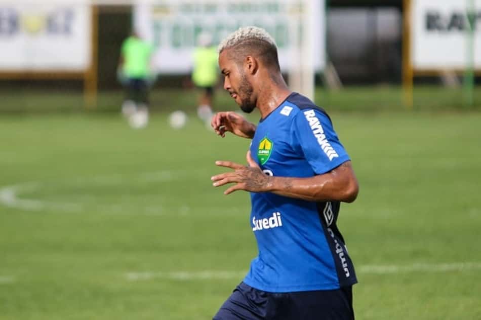 Maxwell se diz adaptado no Cuiabá e projeta grandes conquistas em 2020