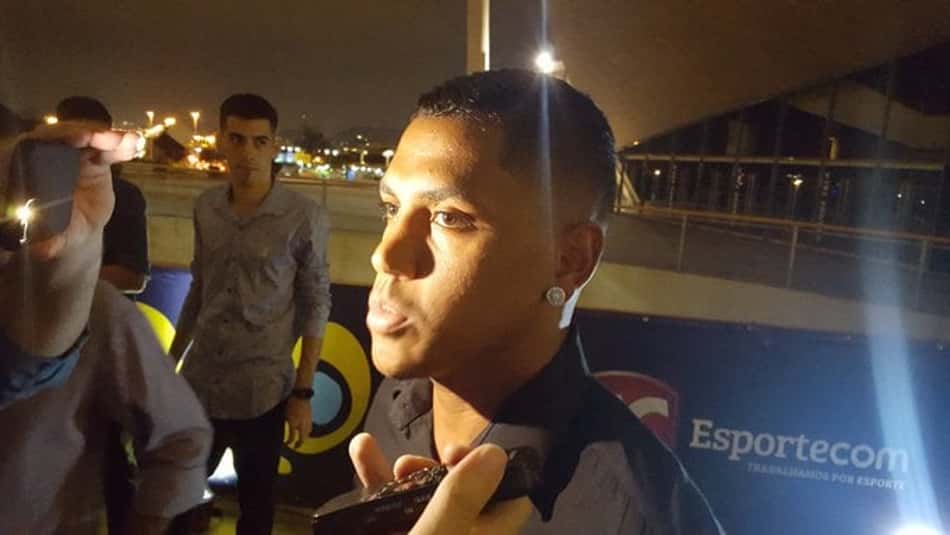 'Passa um filme na minha cabeça poder vestir camisa do Flamengo', diz Pedro Rocha