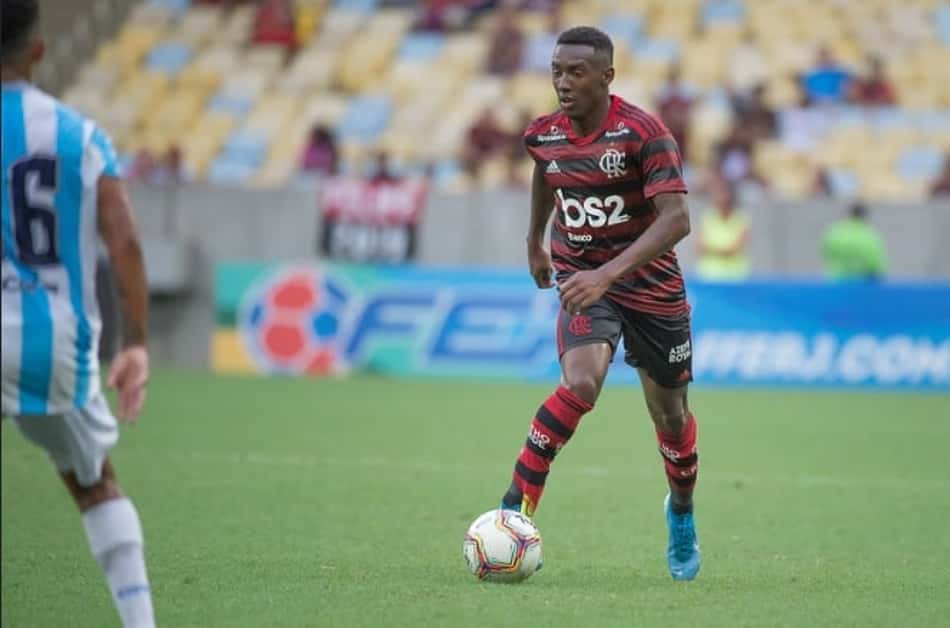 Fortaleza anuncia a contratação do jovem Yuri César, do Flamengo