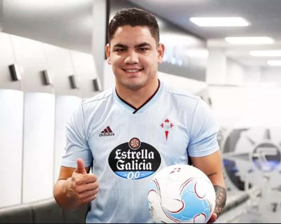 Atacante do Celta de Vigo-ESP é observado pelo Athletico