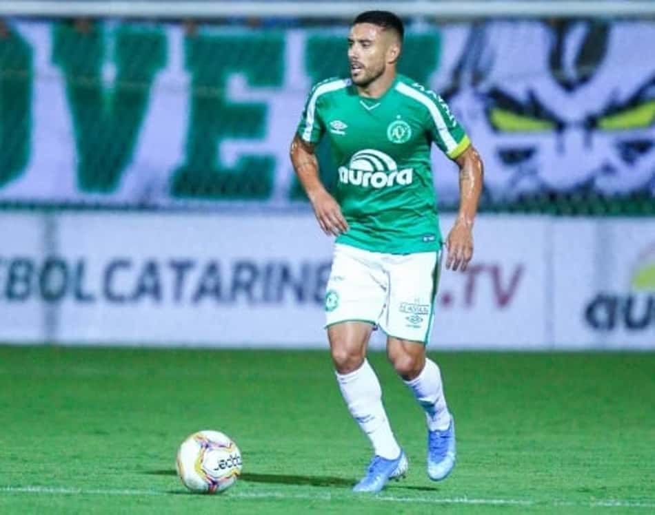 Cruzeiro faz consulta pelo lateral-esquerdo Alan Ruschel