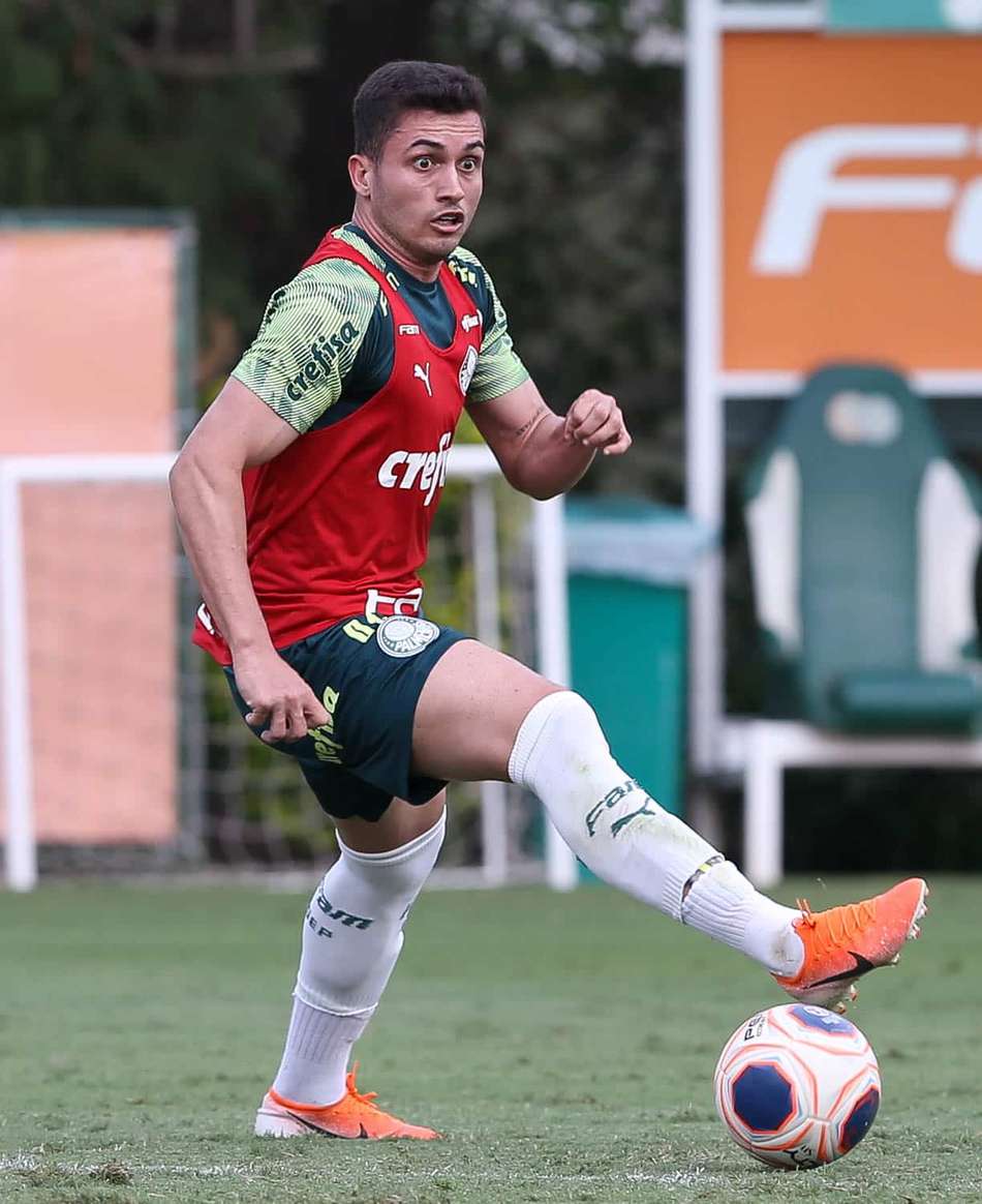 Camisa 9 na Libertadores, Luan Silva faz três gols em treino do Palmeiras