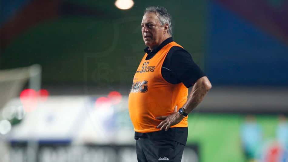 Adiamento, tempo curto até o clássico e titulares: Vasco, enfim, encara a Cabofriense