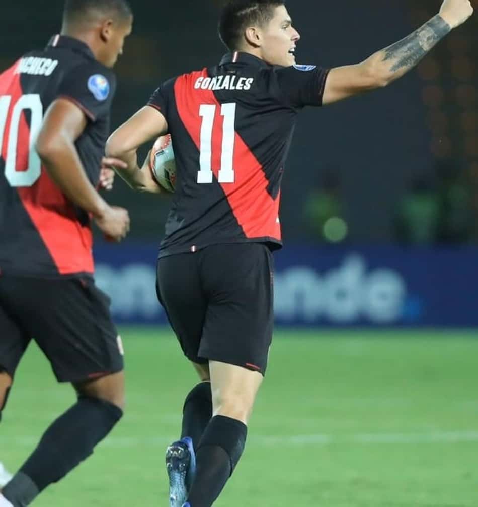 Após sair perdendo por 2 a 0, Peru derrota o Paraguai de virada no Pré-Olímpico