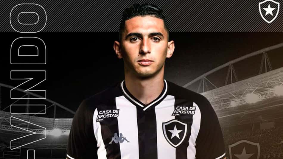 Danilo Barcelos treina pela primeira vez e é anunciado pelo Botafogo