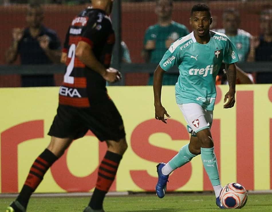 Wesley mostra como pode ser útil para Luxemburgo no Palmeiras