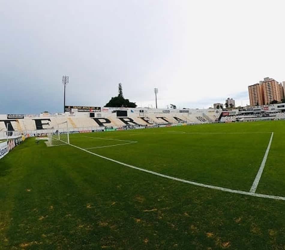 Estádio Moisés Lucarelli