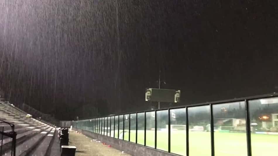 Forte chuva deixa São Januário sem luz antes de Vasco x Oriente Petrolero