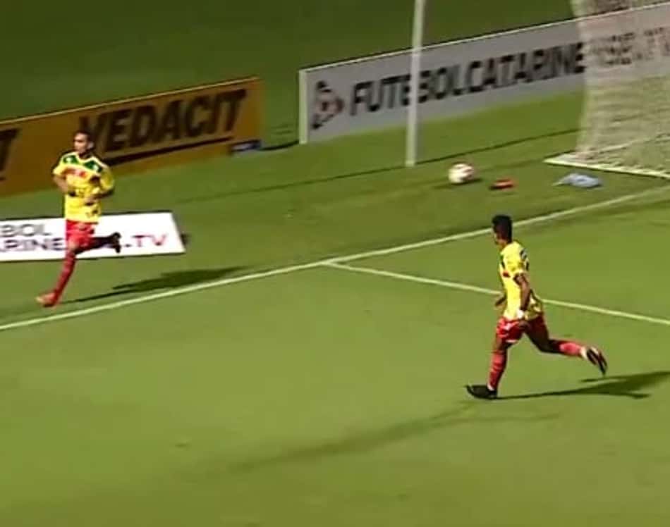 Com gol no final do jogo, Brusque arranca vitória contra o Avaí fora de casa