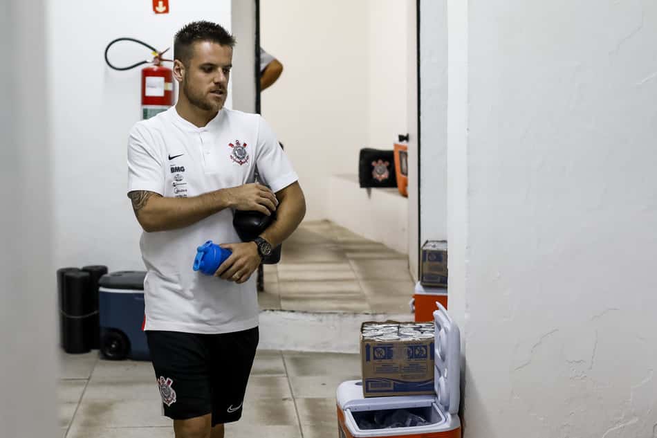 Corinthians corre contra o tempo para ter Ramiro à disposição