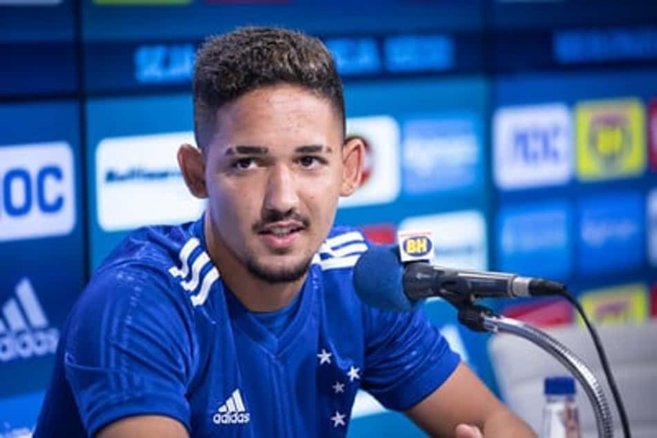 Com Jhonata Robert apresentado, Cruzeiro consegue liberar todos os reforços para jogar pelo clube