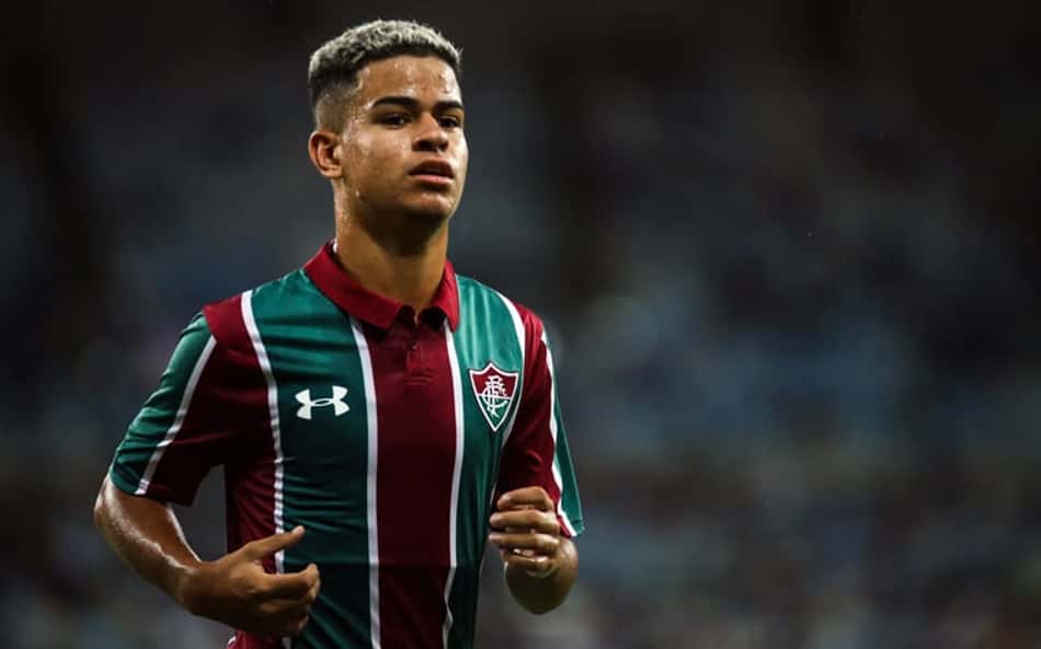 Com Ganso fora, Miguel volta a ser relacionado pelo Fluminense